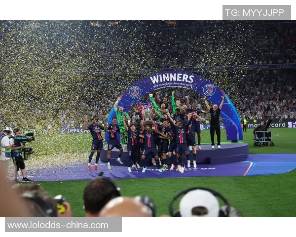 国王杯激战巴黎圣日耳曼与国米0比0争议判罚引发全场热议 国王杯激战巴黎圣日耳曼与国米0比0争议判罚引发全场热议