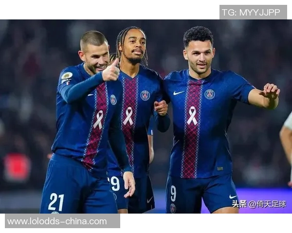 西甲大战平局收场巴黎圣日耳曼与曼联的较量引发热议与反思 西甲大战平局收场巴黎圣日耳曼与曼联的较量引发热议与反思