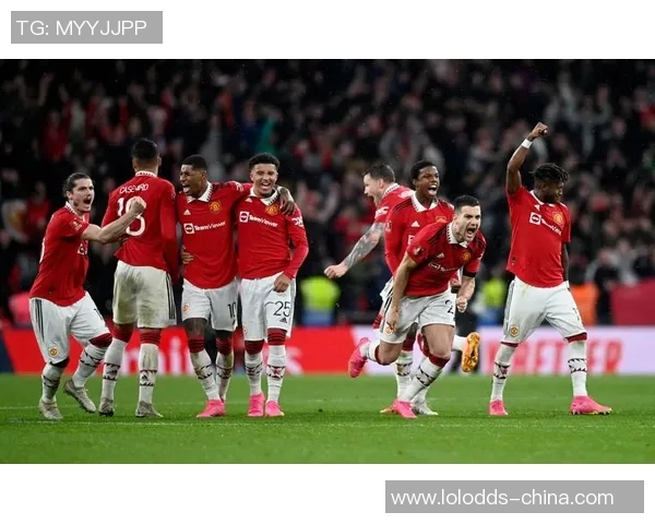 足总杯惊天逆转里昂6-2狂胜曼联争议判罚引发全场热议