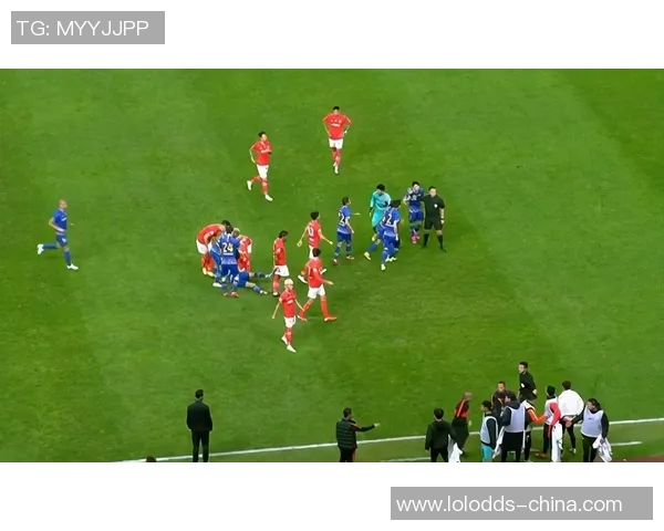 世界杯激战尤文图斯与利物浦平局争议判罚引发全场热议 世界杯激战尤文图斯与利物浦平局争议判罚引发全场热议