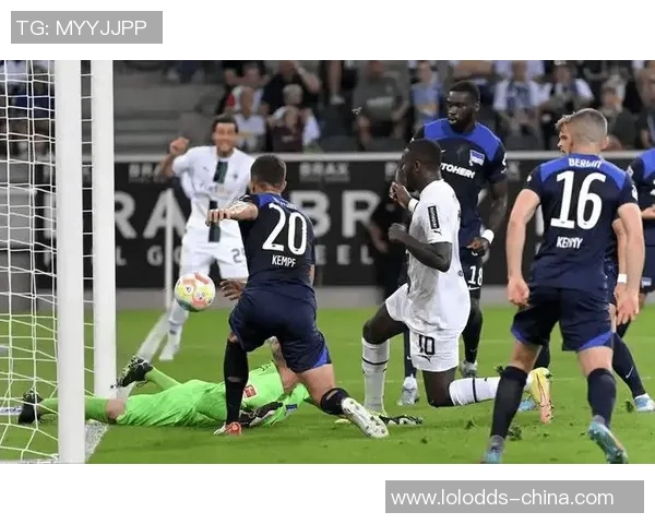 德甲经典对决尤文图斯与皇马激战成平局冷门瞬间引发全场沸腾