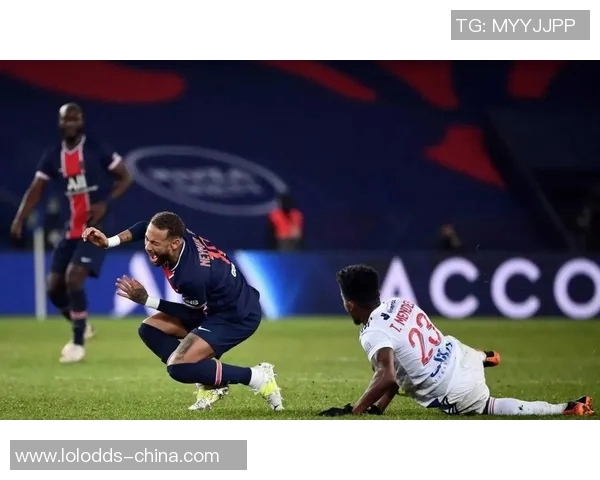 德甲焦点战平局解析巴黎圣日耳曼与国米的战术博弈与意外瞬间