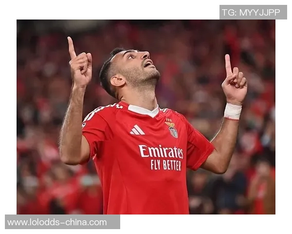 本菲卡逆袭里昂6-2晋级国王杯赛场惊喜瞬间引发热烈反响