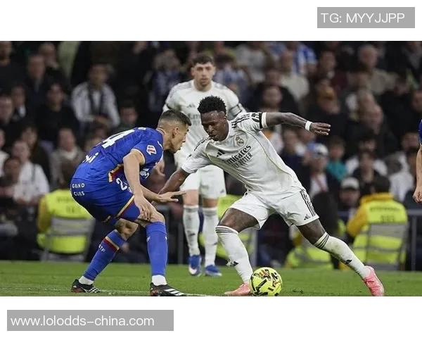 中超赛场惊现历史冷门皇马逆转那不勒斯乌龙球引发全场狂欢