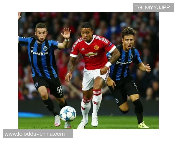 友谊赛曼联逆转拜仁红牌争议引发热议转会动态频频涌现